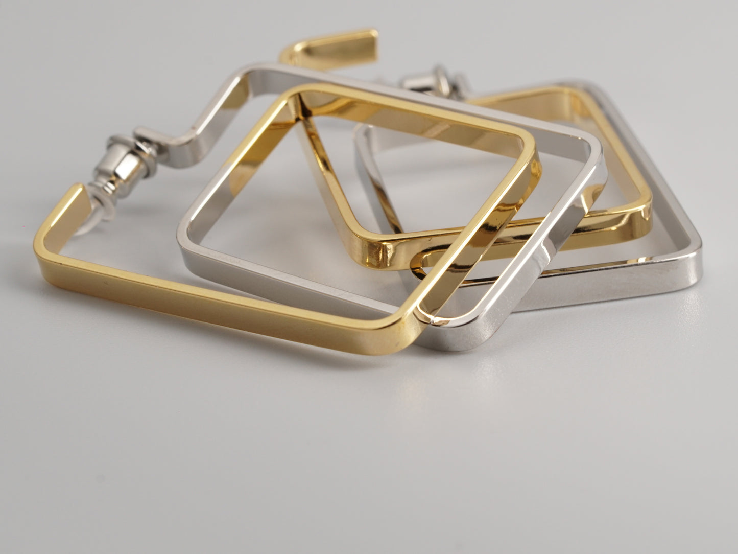 Aura Frames