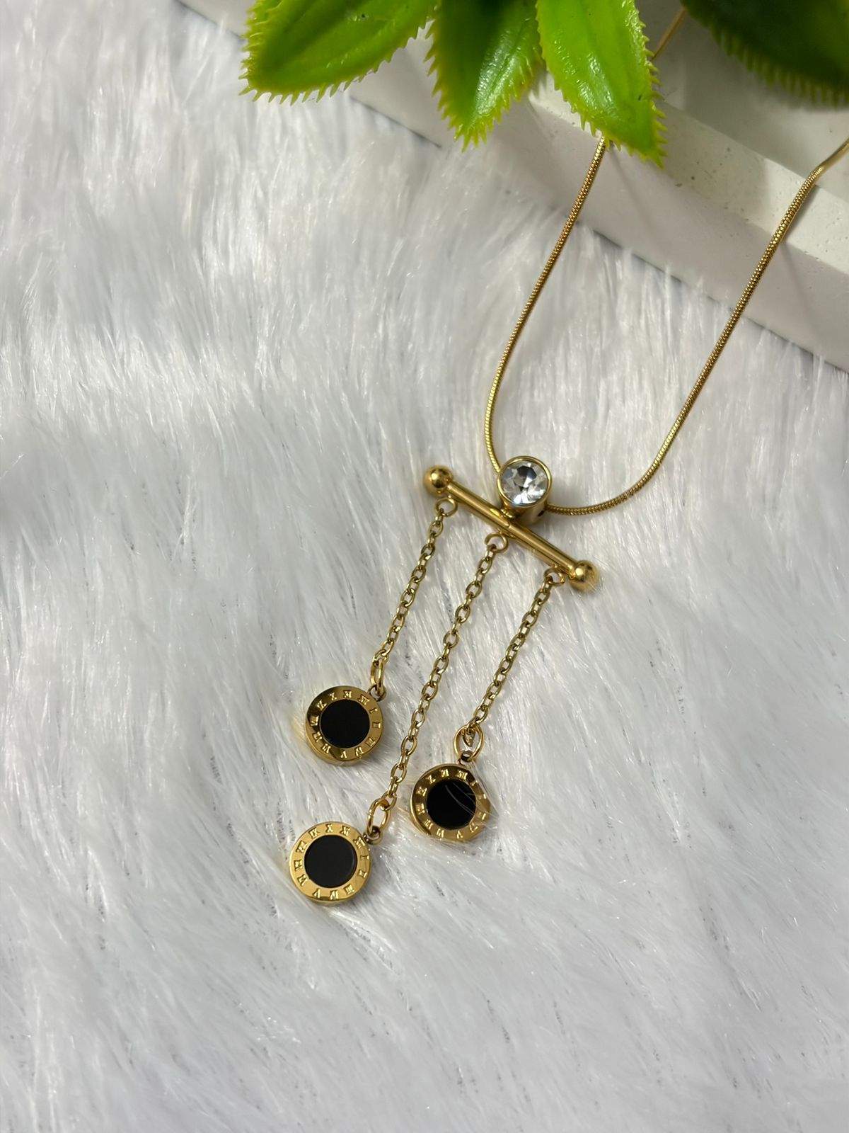 NOIR CHARM CHAIN
